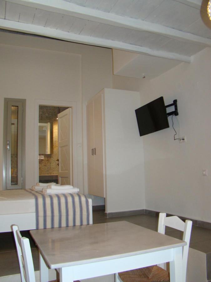 Efi'S Apartments Plaka  Exterior photo