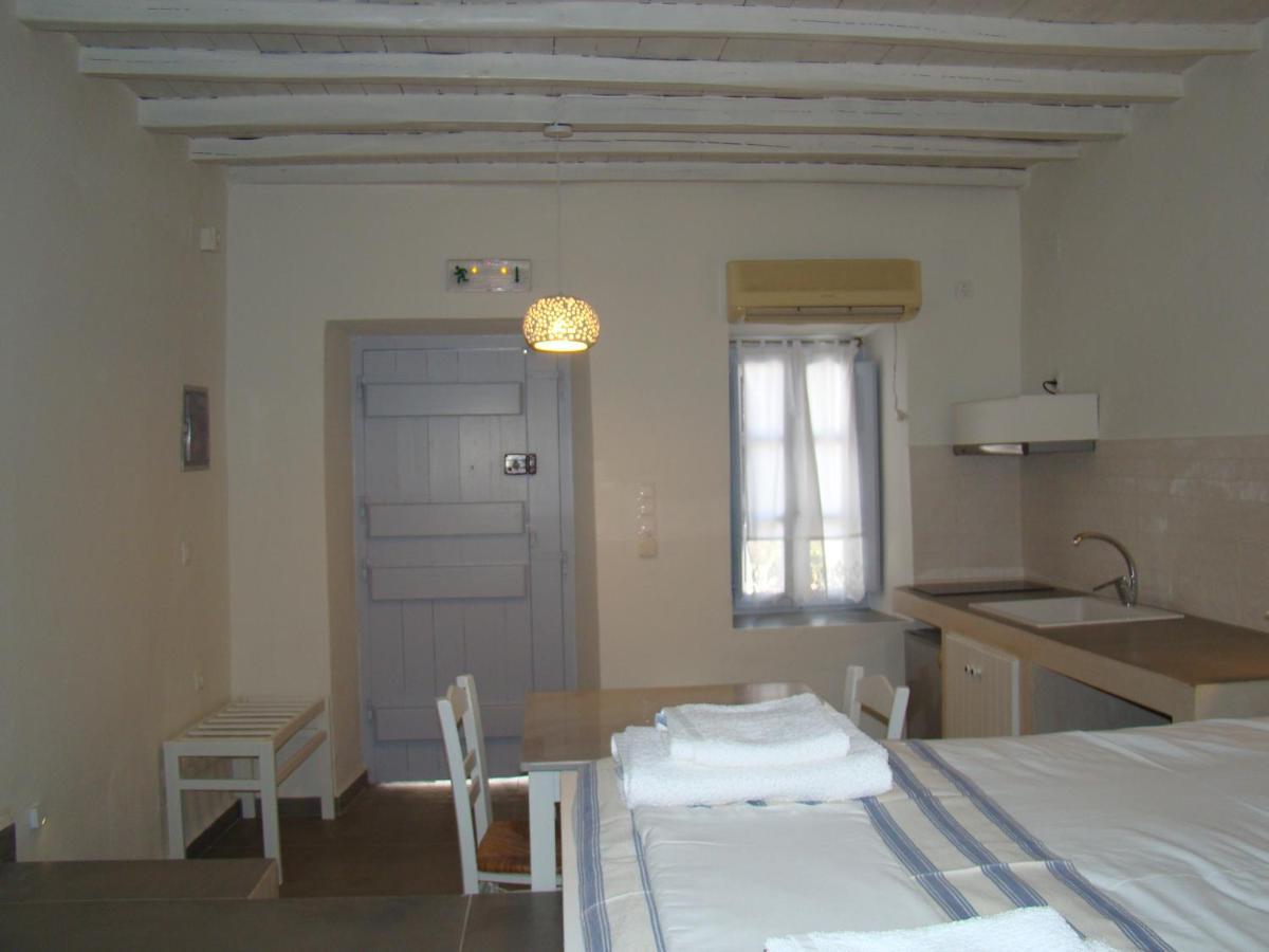 Efi'S Apartments Plaka  Exterior photo