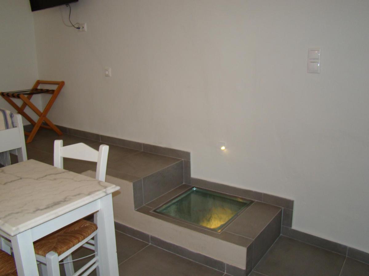 Efi'S Apartments Plaka  Exterior photo